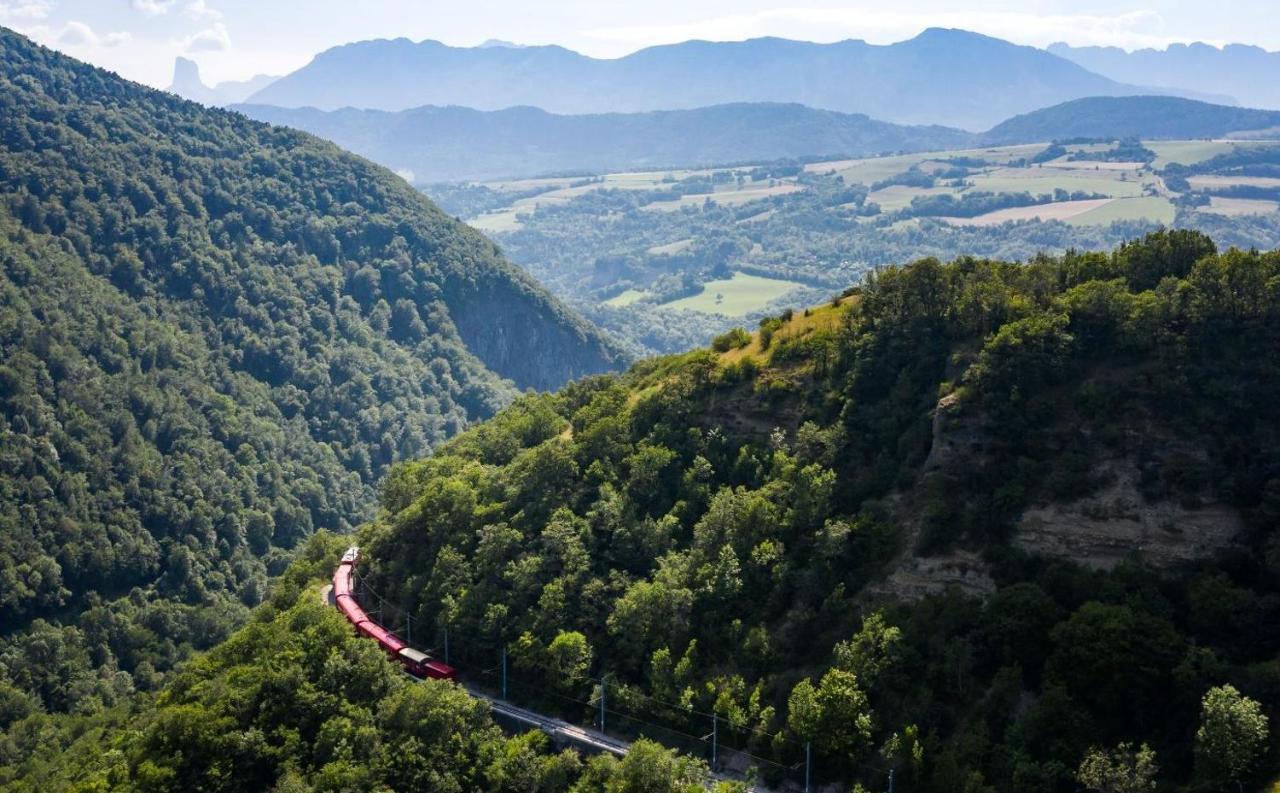 Hébergement de vacances Les Sapins Saint-Martin-de-la-Cluze